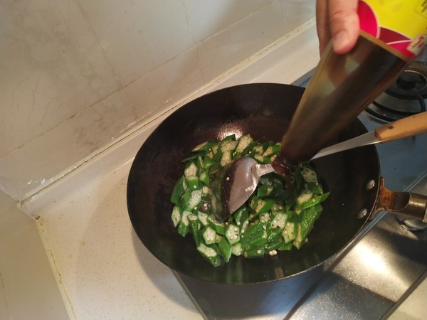 清炒秋葵的做法-家常味炒菜譜