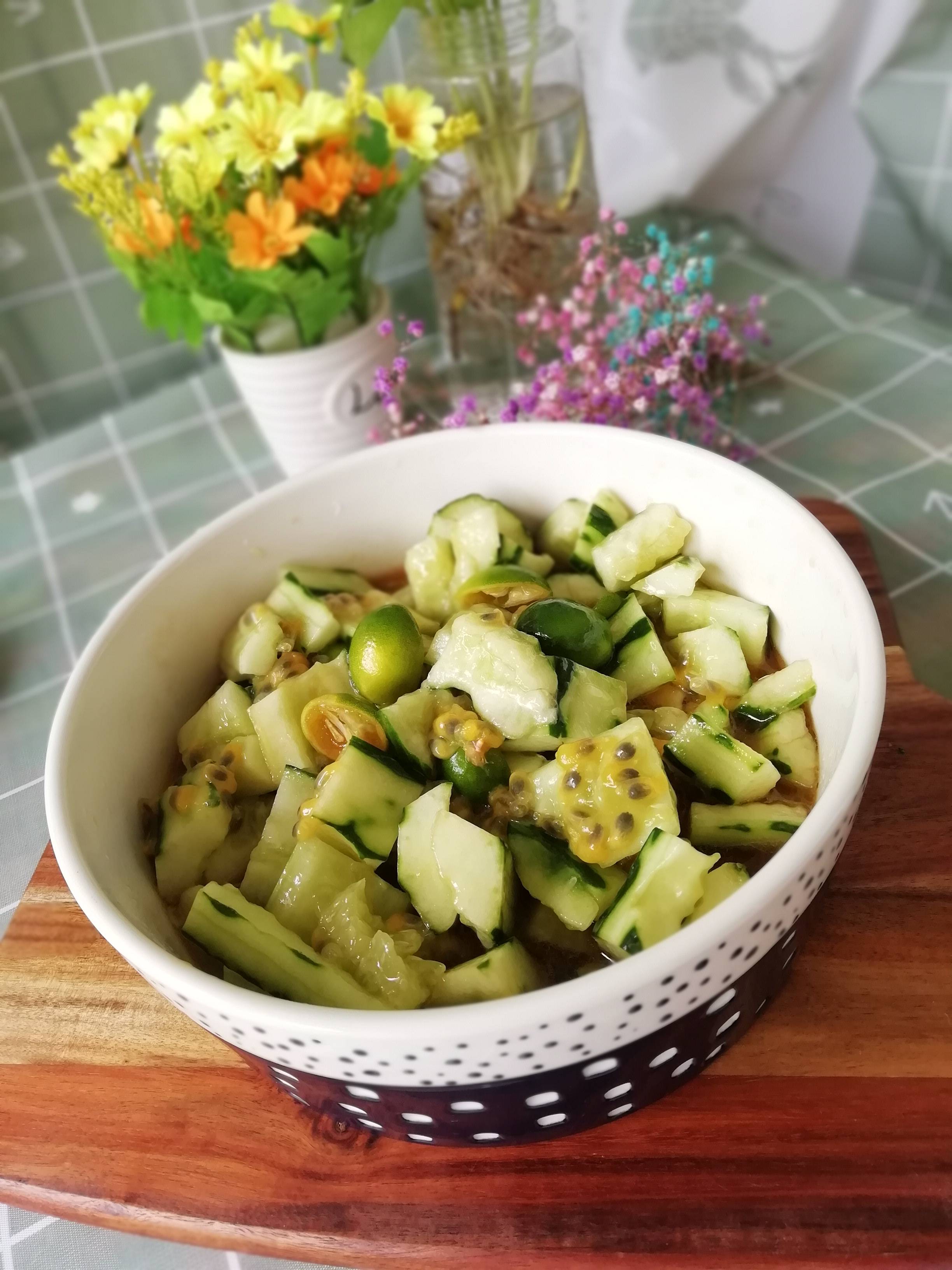 百香果青檸拌黃瓜的做法-咸鮮味拌菜譜
