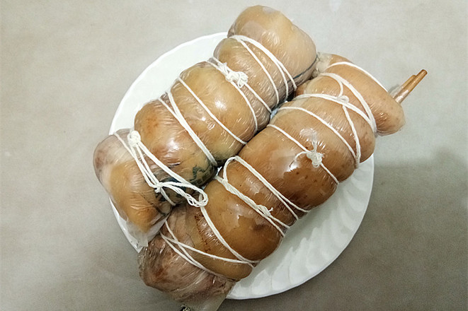 白切肘子的做法-咸鮮味煮菜譜