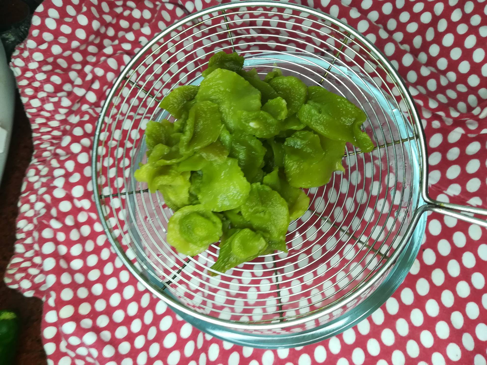 黃瓜拌萵筍干的做法-咸鮮味拌菜譜