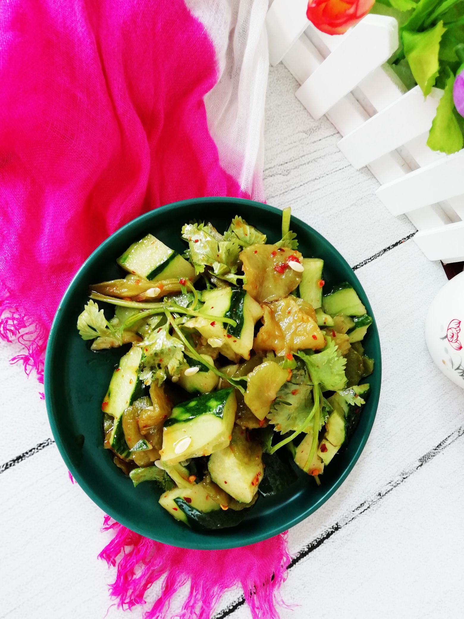 黃瓜拌萵筍干的做法-咸鮮味拌菜譜