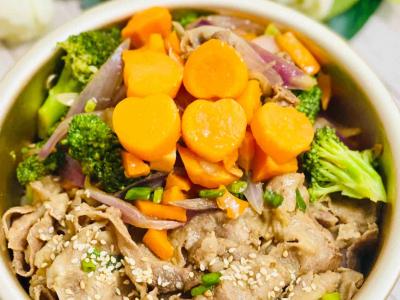 暑期手冊，日式風格醬香肥牛飯，專治熊孩子！的作法-家常味燒菜譜