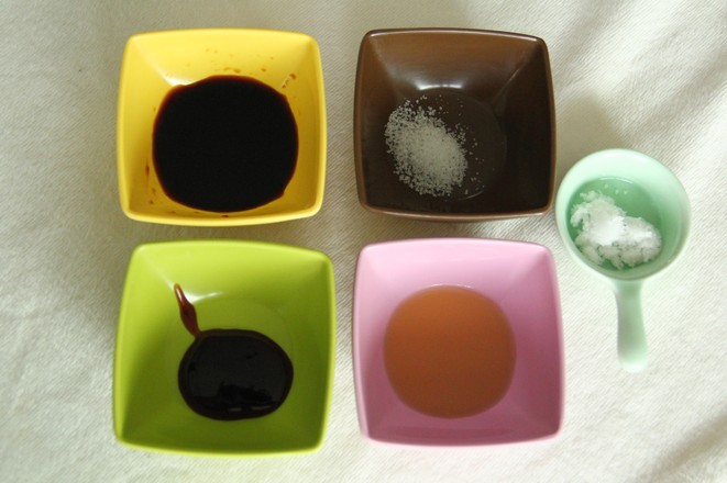 夏日清爽涼拌菜，青椒拌千張，爽口不膩的做法-咸鮮味拌菜譜