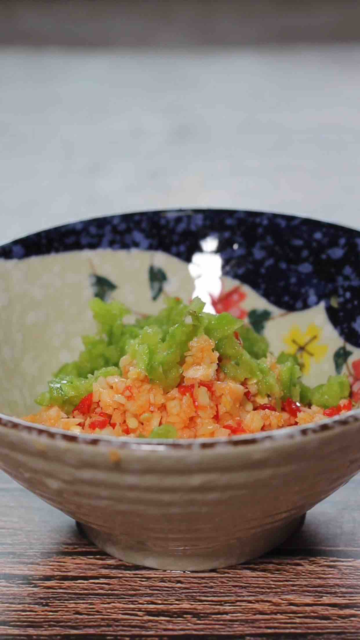 劈腿大蝦的做法-咸鮮味蒸菜譜