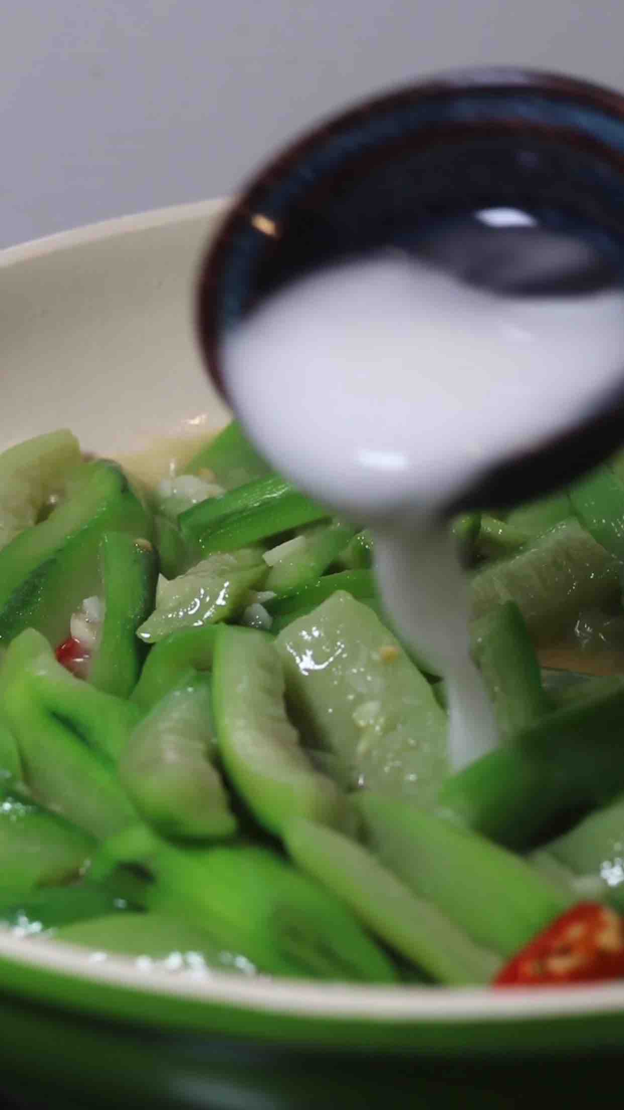 絲瓜新吃法的做法-家常味炒菜譜