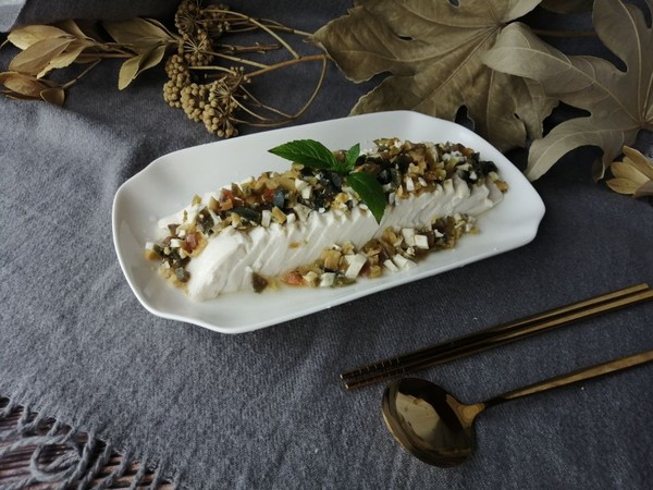 皮蛋榨菜拌豆腐的做法-咸鮮味拌菜譜