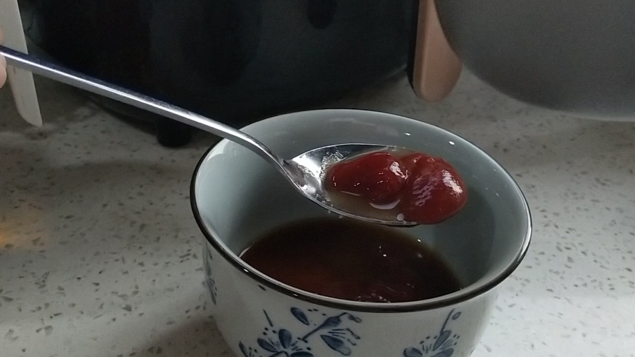 召喚神龍的七龍珠-糖醋雞蛋的做法-酸甜味炸菜譜