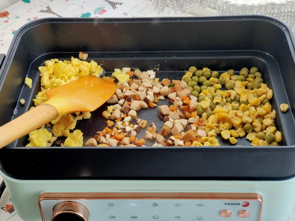 這款蛋炒飯，顏值與味道并存，不怕小朋友不愛吃飯了的做法-家常味炒菜譜
