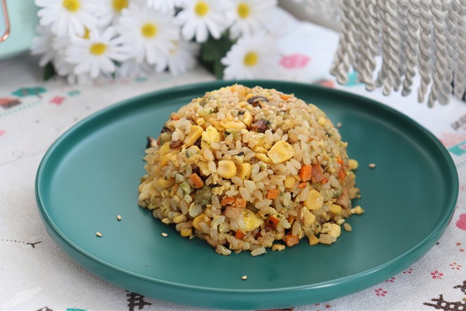 這款蛋炒飯，顏值與味道并存，不怕小朋友不愛吃飯了的做法-家常味炒菜譜