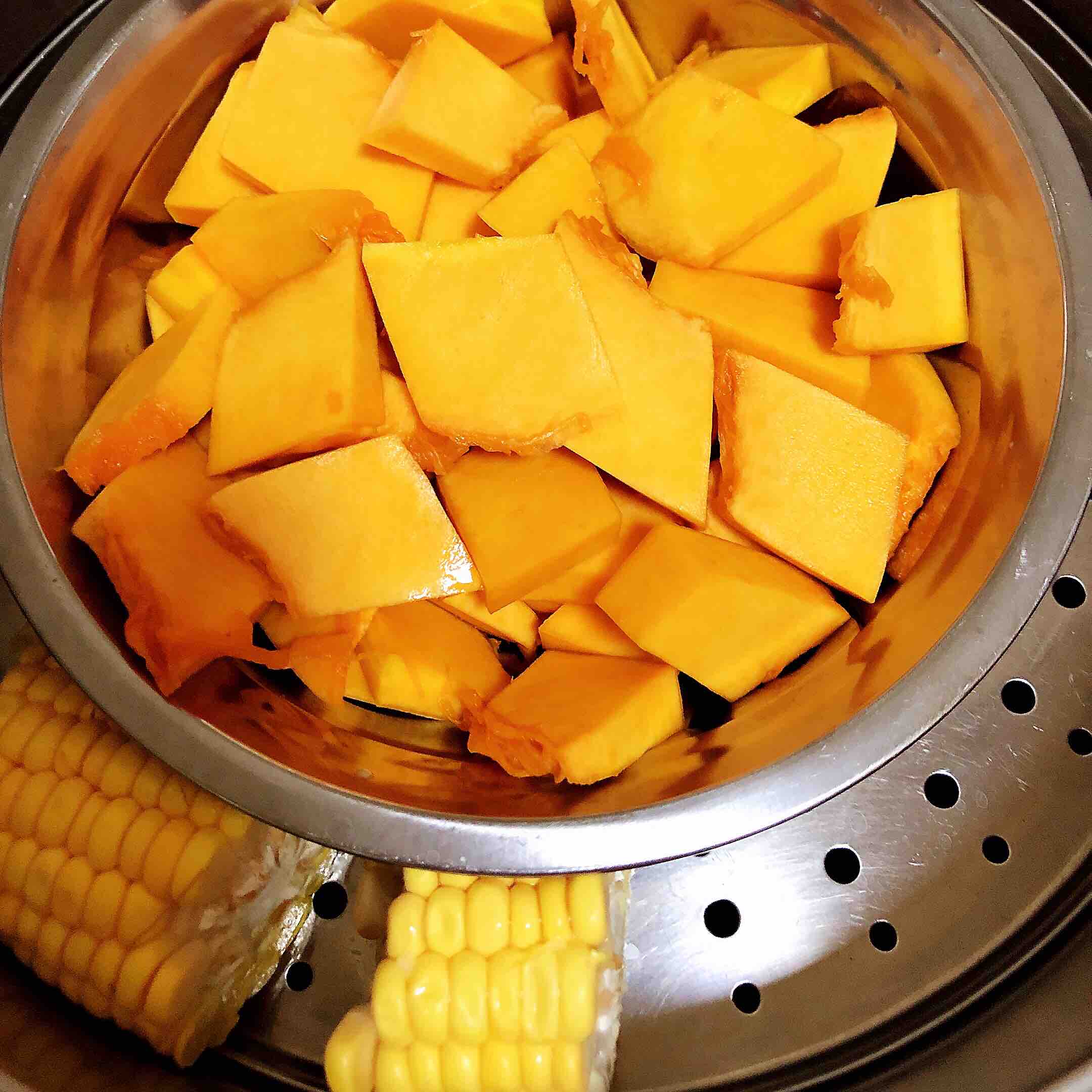 芝士焗玉米南瓜的做法-甜味烤菜譜