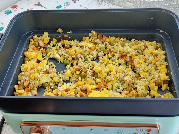 這款蛋炒飯，顏值與味道并存，不怕小朋友不愛吃飯了的做法-家常味炒菜譜
