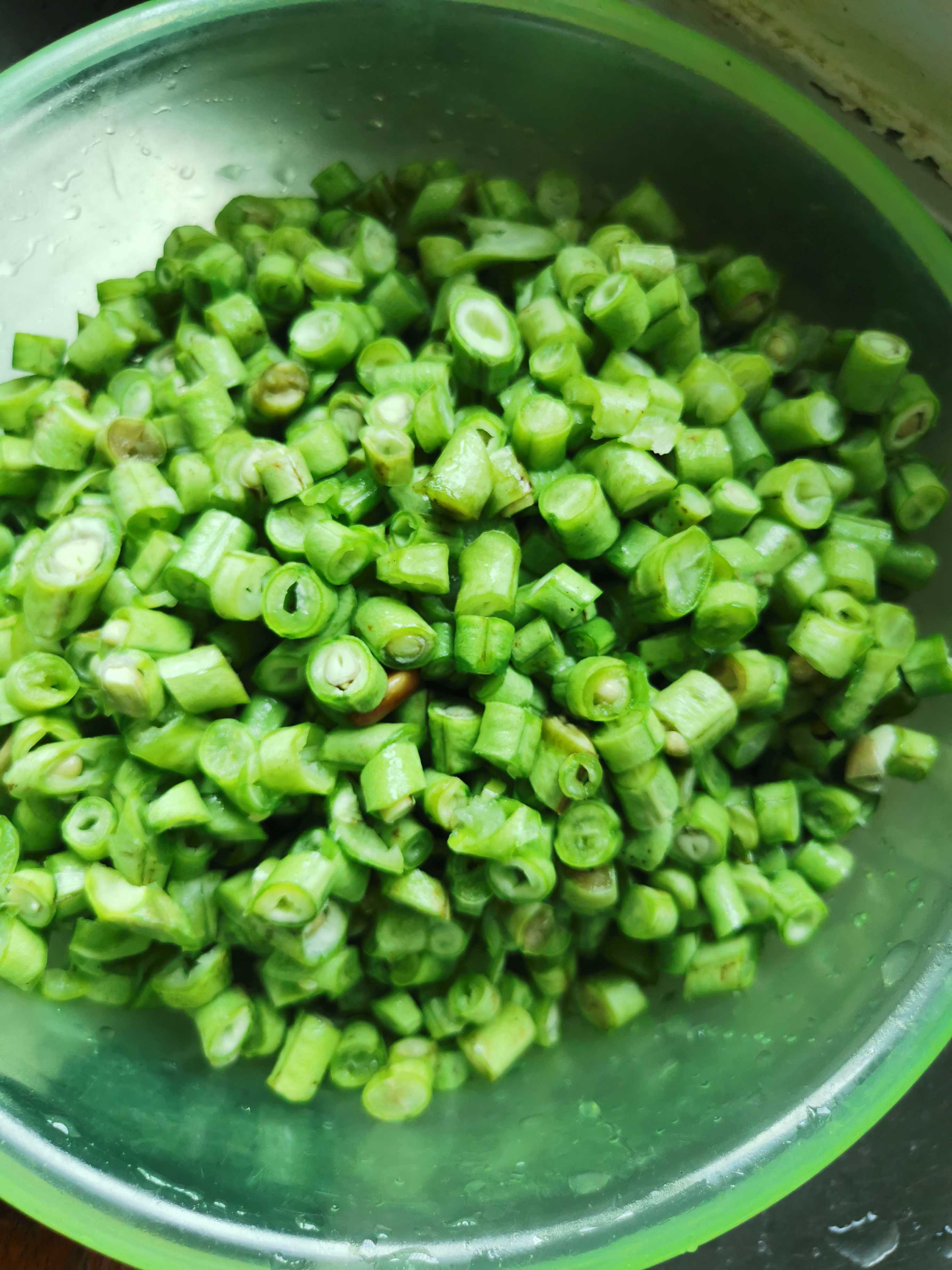 肉丁豆角的做法-家常味炒菜譜