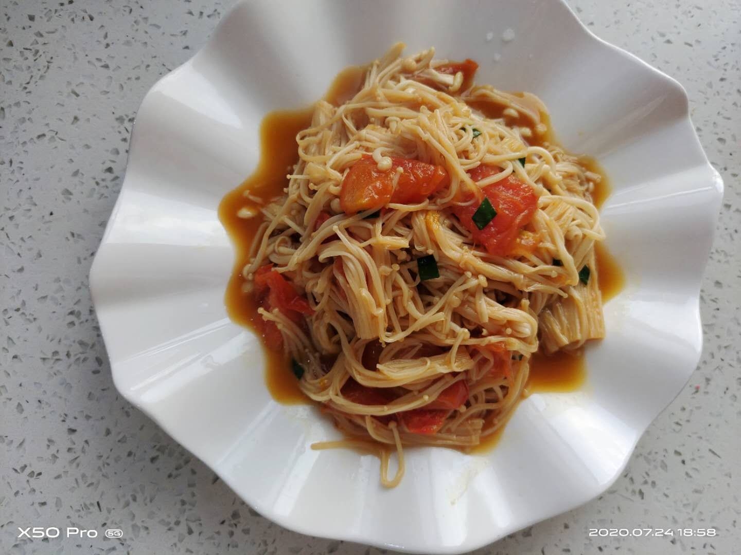 番茄金針菇的做法-酸甜味煮菜譜