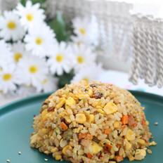 這款蛋炒飯，長相與味兒并存，不害怕小孩子不愛吃飯了的作法-家常味燒菜譜
