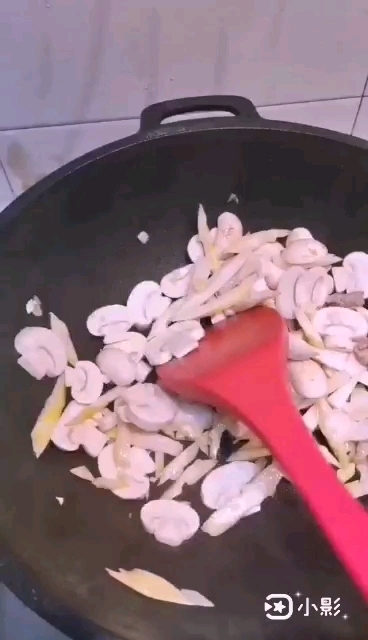 春筍燉豆腐的做法-家常味煮菜譜