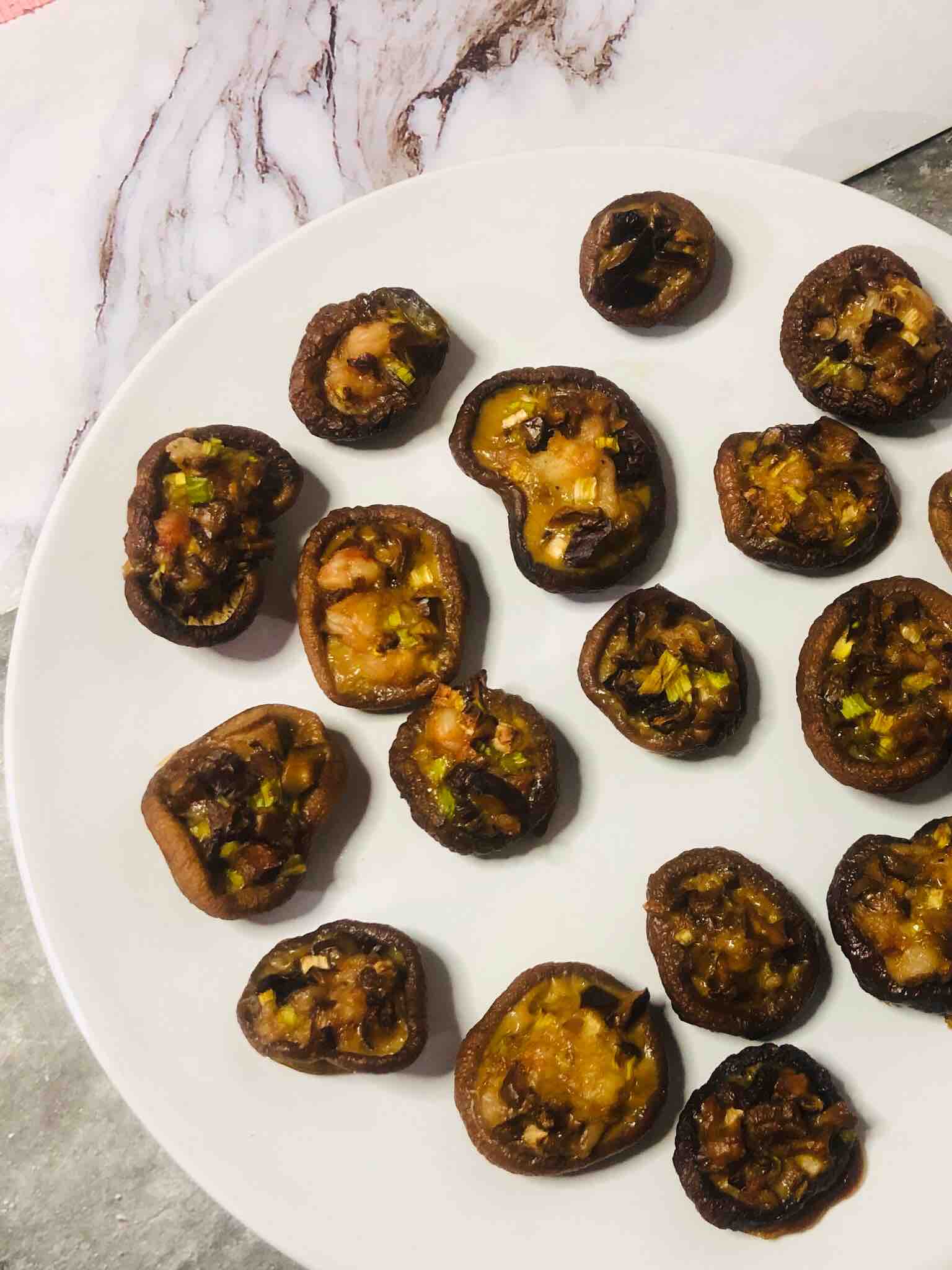 香菇蝦泥堡的做法-咸鮮味烤菜譜