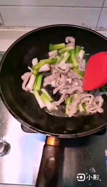 大蒜炒豬肚的做法-家常味炒菜譜