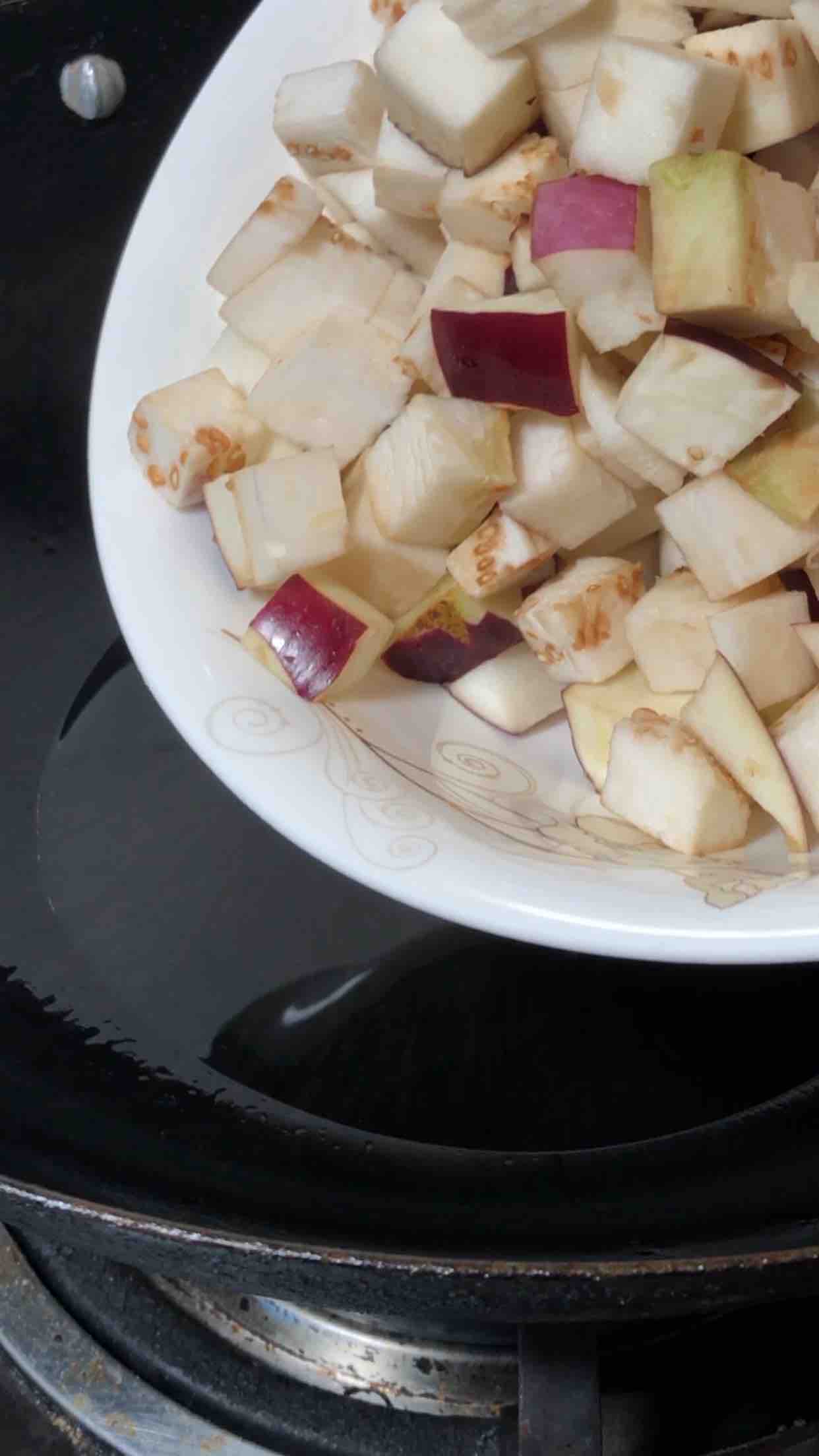 茄子新吃法的做法-家常味炒菜譜