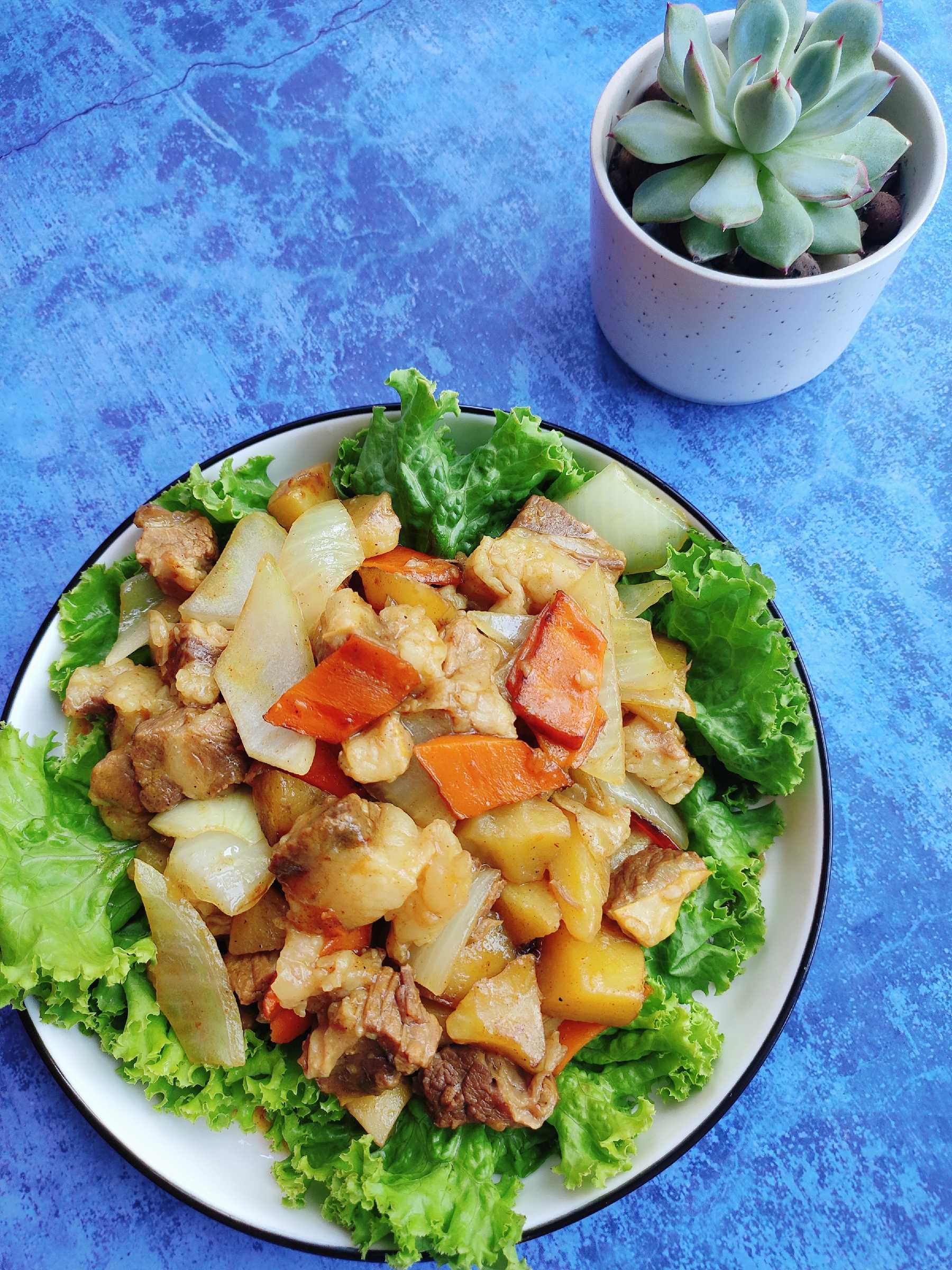 咖喱牛腩的做法-咖喱味燉菜譜