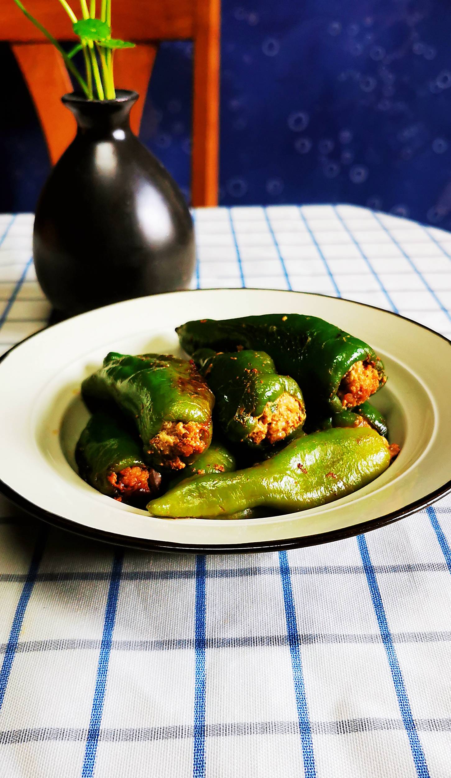 青椒塞肉的做法-家常味煮菜譜