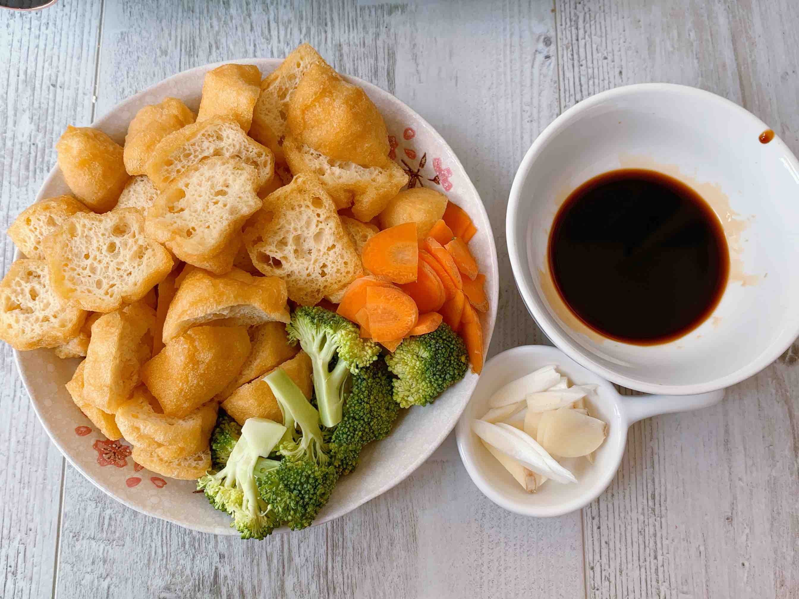 紅燒豆腐泡的做法-咸鮮味燒菜譜