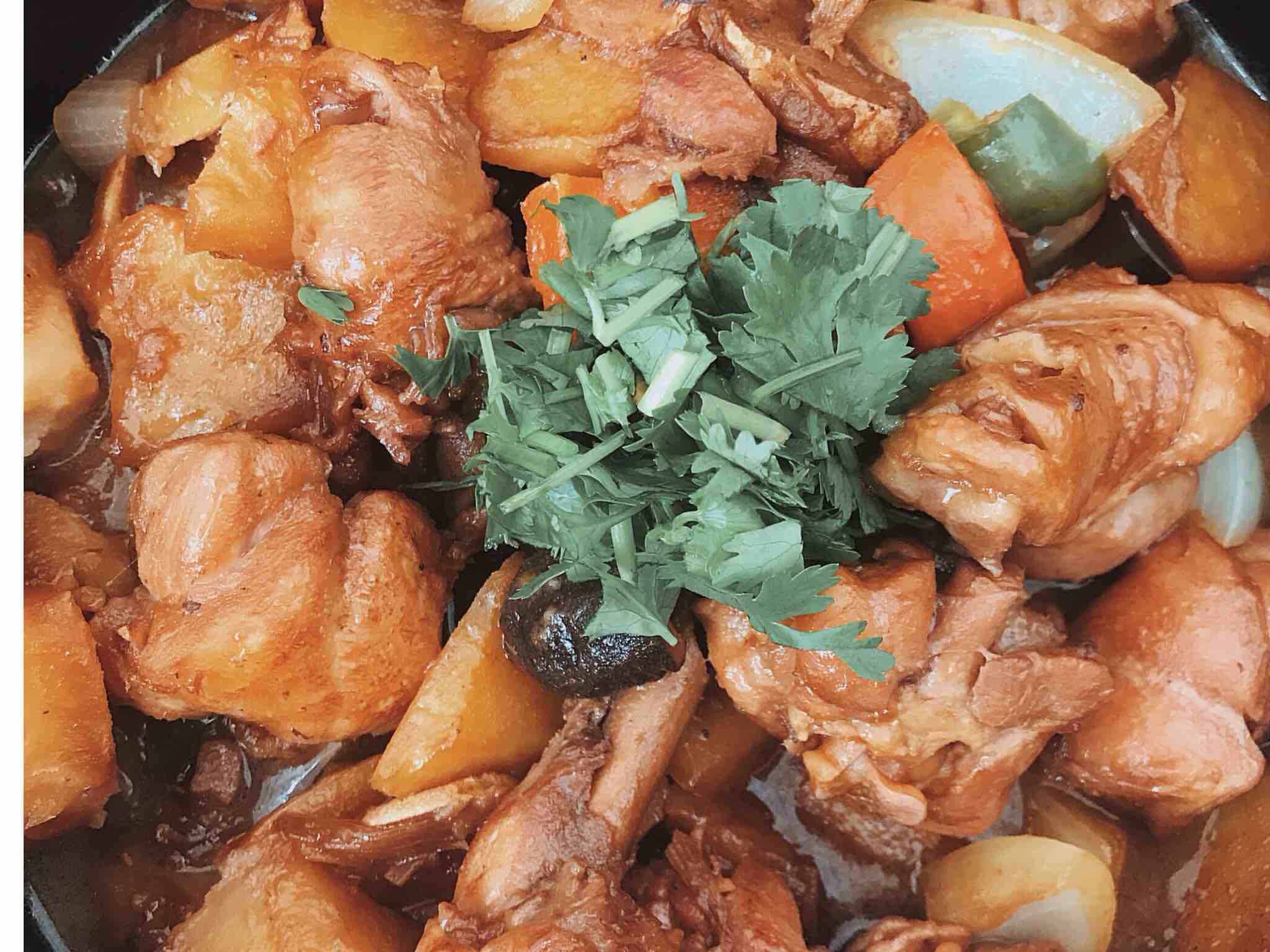 鮮香下飯的土豆?fàn)F雞腿的做法-家常味燜菜譜