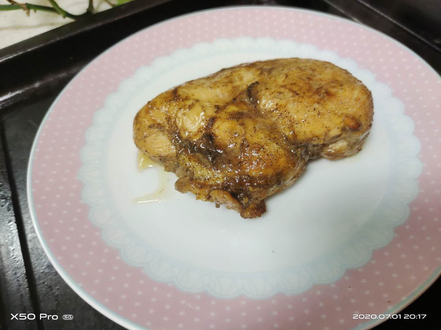 減肥期吃的肉肉-黑椒雞胸肉的做法-咸鮮味烤菜譜