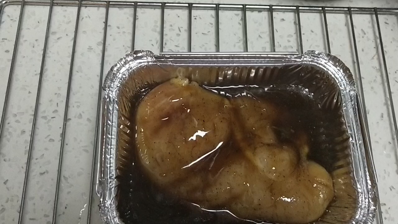 減肥期吃的肉肉-黑椒雞胸肉的做法-咸鮮味烤菜譜