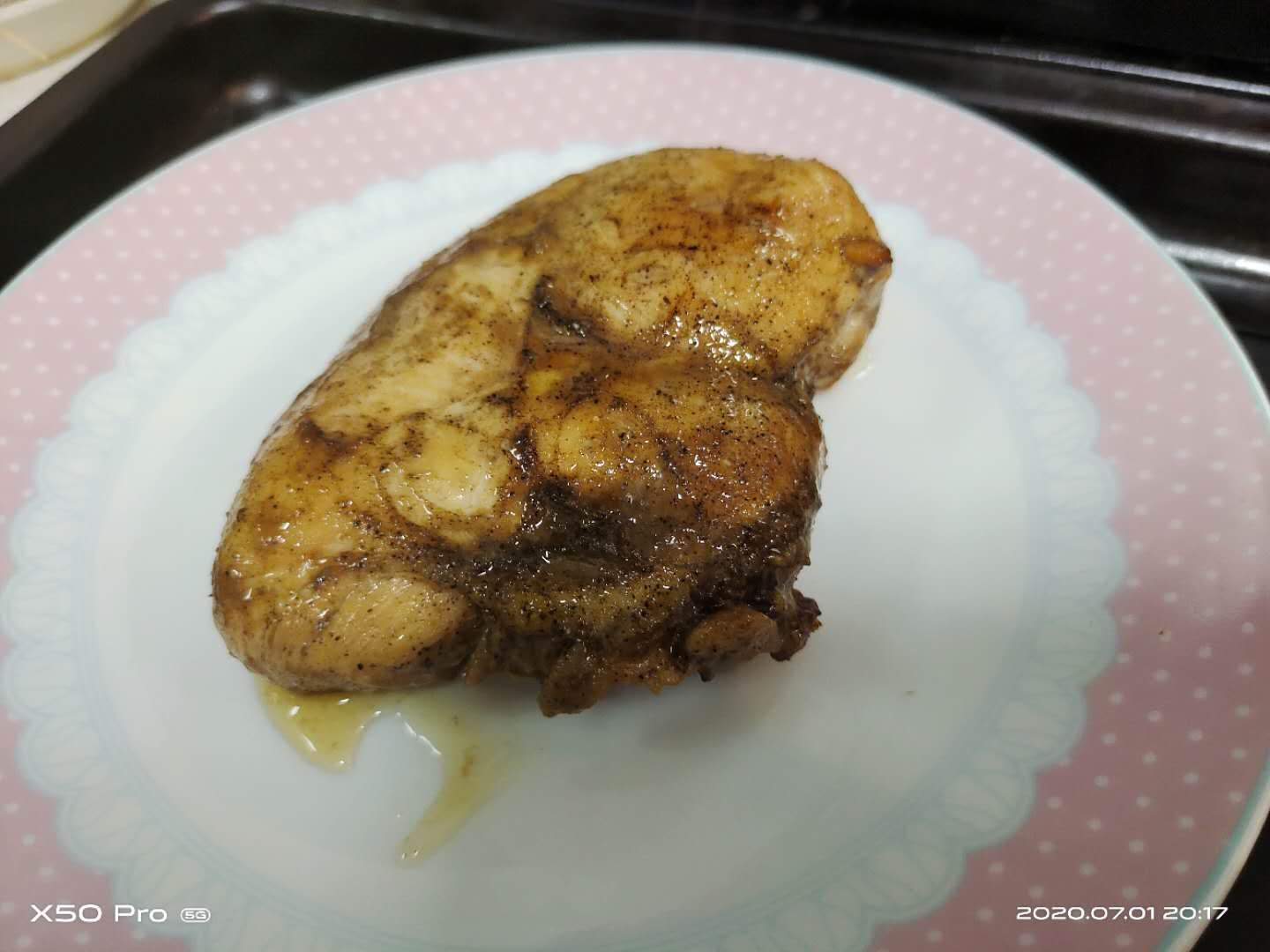 減肥期吃的肉肉-黑椒雞胸肉的做法-咸鮮味烤菜譜