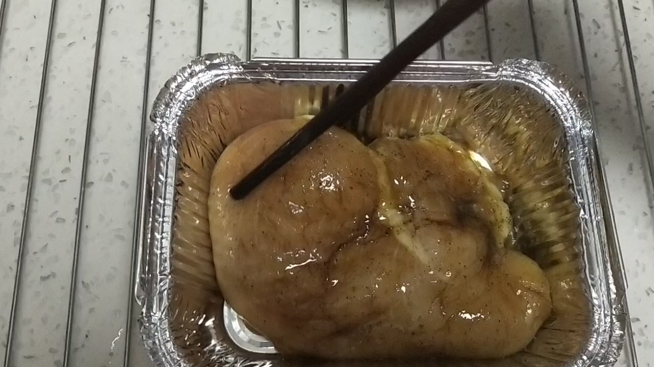 減肥期吃的肉肉-黑椒雞胸肉的做法-咸鮮味烤菜譜