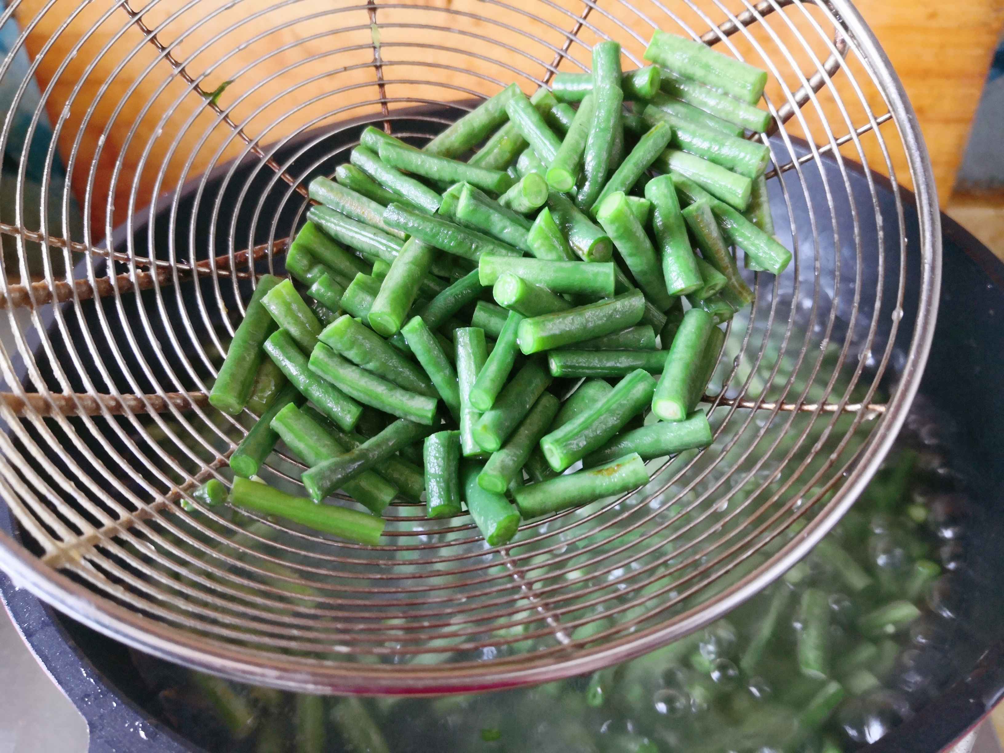 蒜泥豇豆的做法-酸辣味拌菜譜