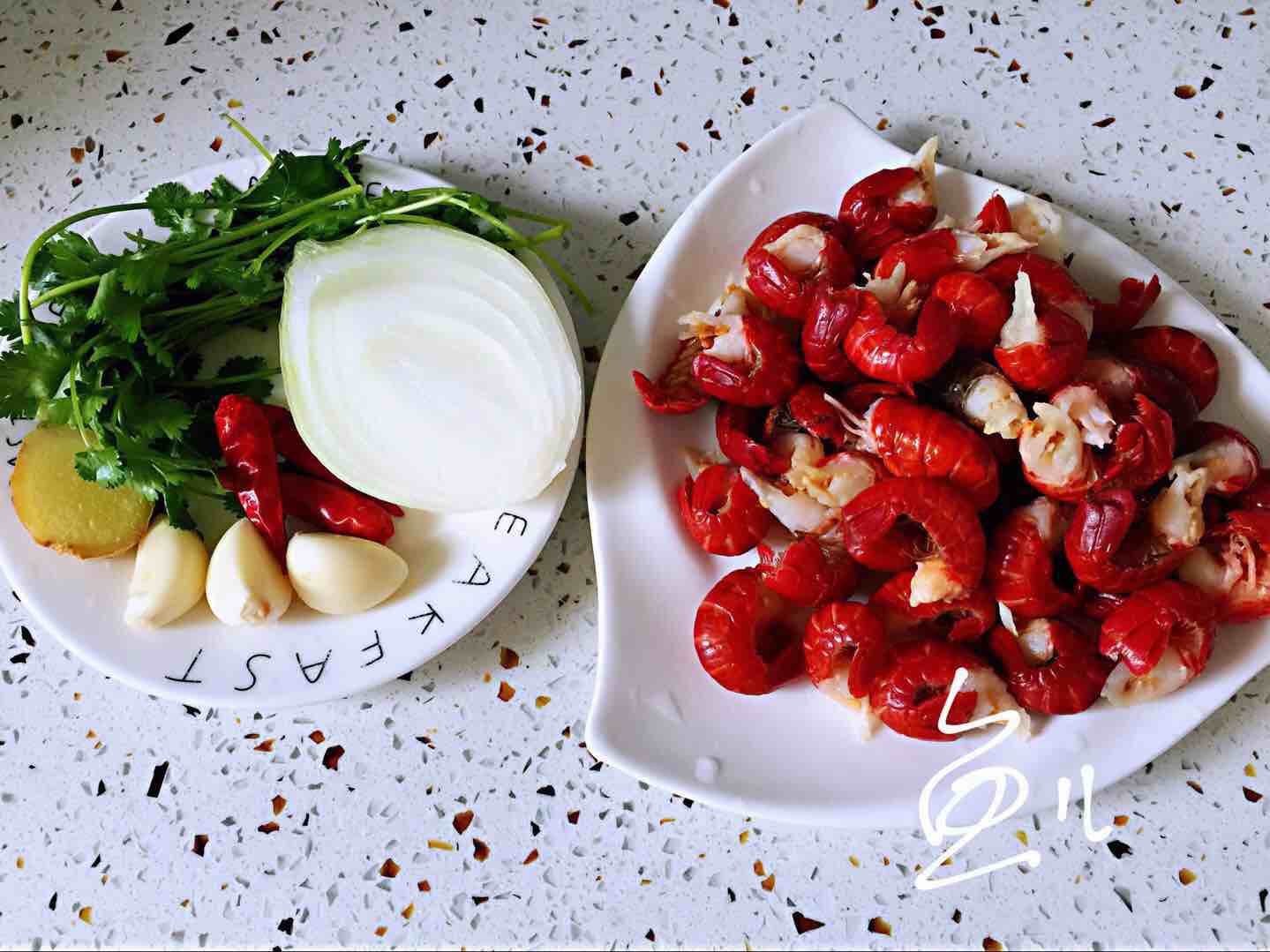 香辣龍蝦尾的做法-香辣味炒菜譜