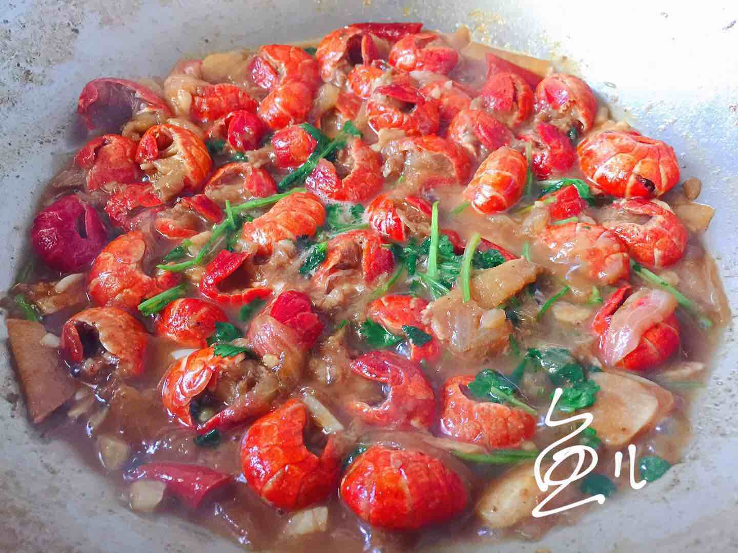 香辣龍蝦尾的做法-香辣味炒菜譜