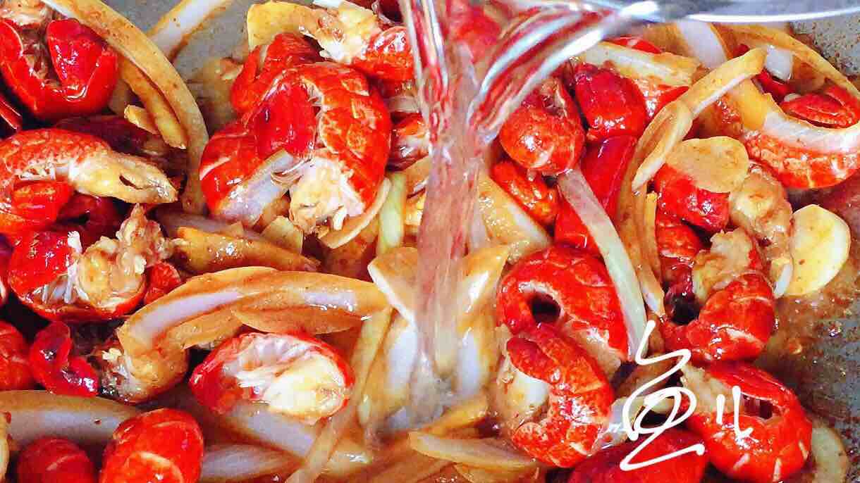 香辣龍蝦尾的做法-香辣味炒菜譜
