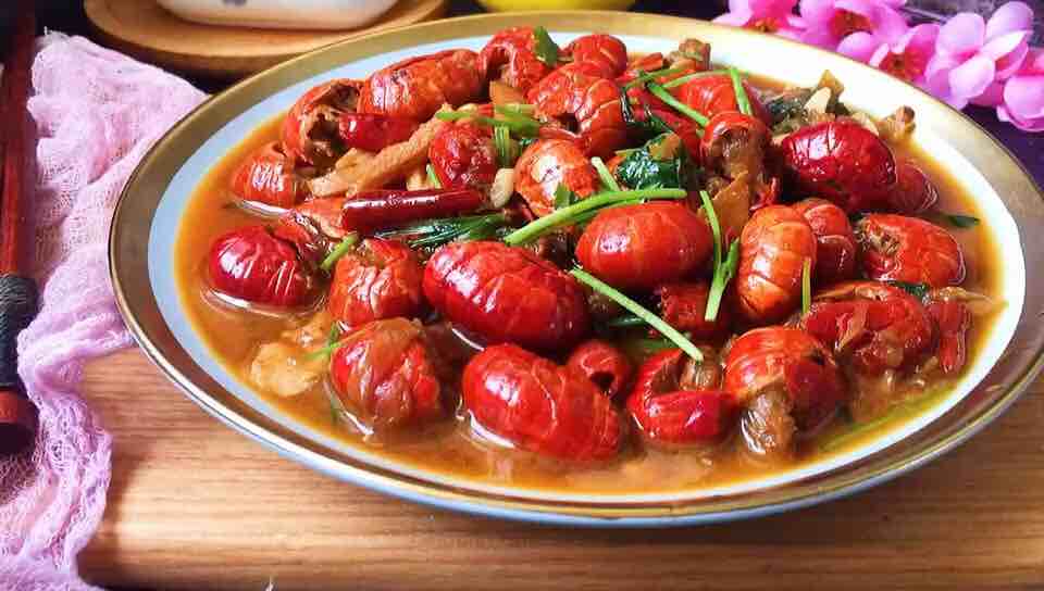 香辣龍蝦尾的做法-香辣味炒菜譜