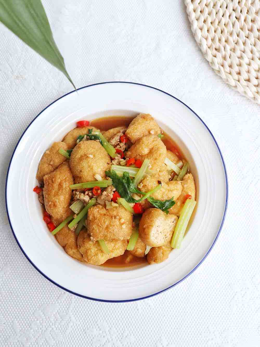 紅燒豆腐泡的做法-家常味燒菜譜