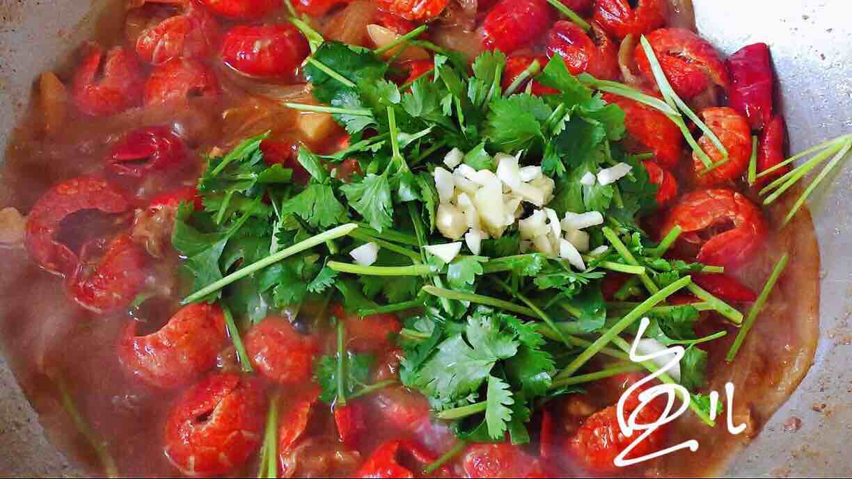 香辣龍蝦尾的做法-香辣味炒菜譜