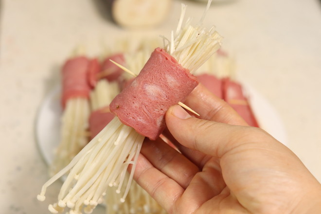 培根金針菇番茄湯的做法-家常味煮菜譜