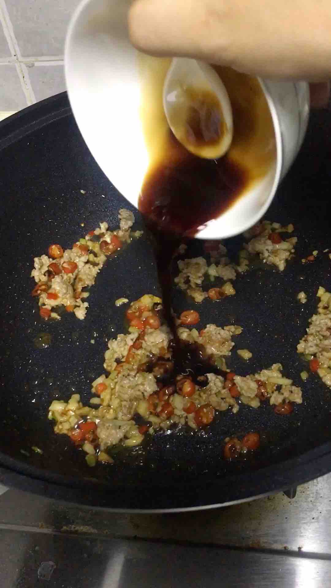 紅燒豆腐泡的做法-家常味燒菜譜