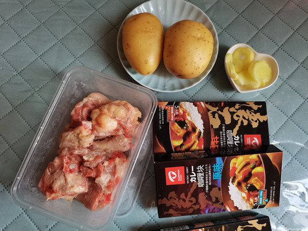 咖喱土豆燜雞的做法-咖喱味燒菜譜
