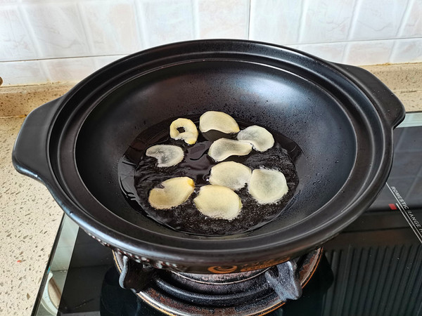咖喱土豆燜雞的做法-咖喱味燒菜譜