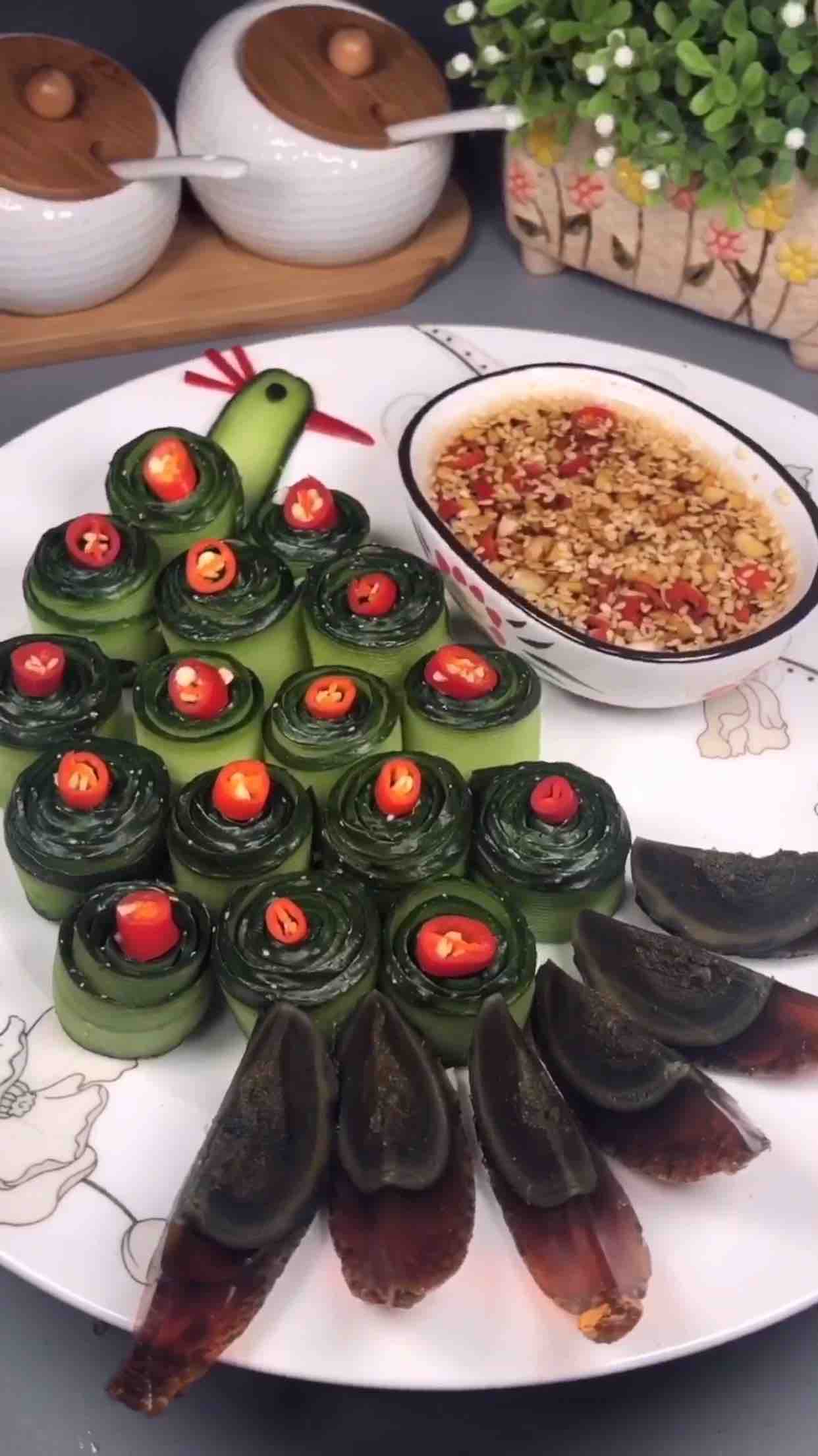 孔雀開屏的做法-酸辣味拌菜譜