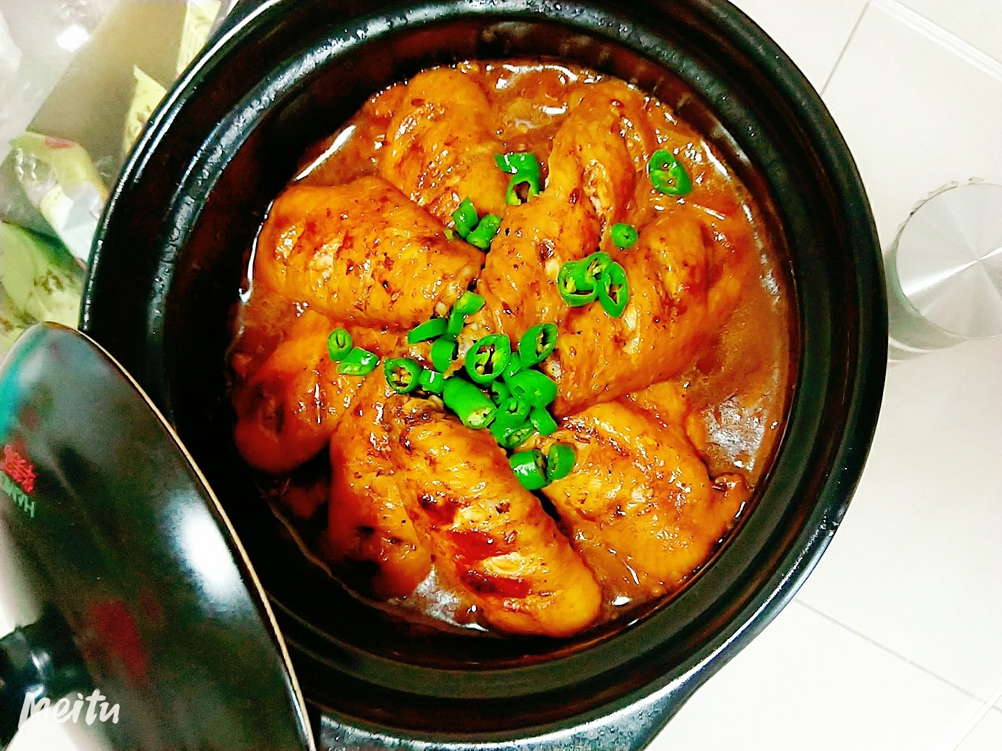 啤酒砂鍋雞翅煲的做法-咸鮮味燉菜譜