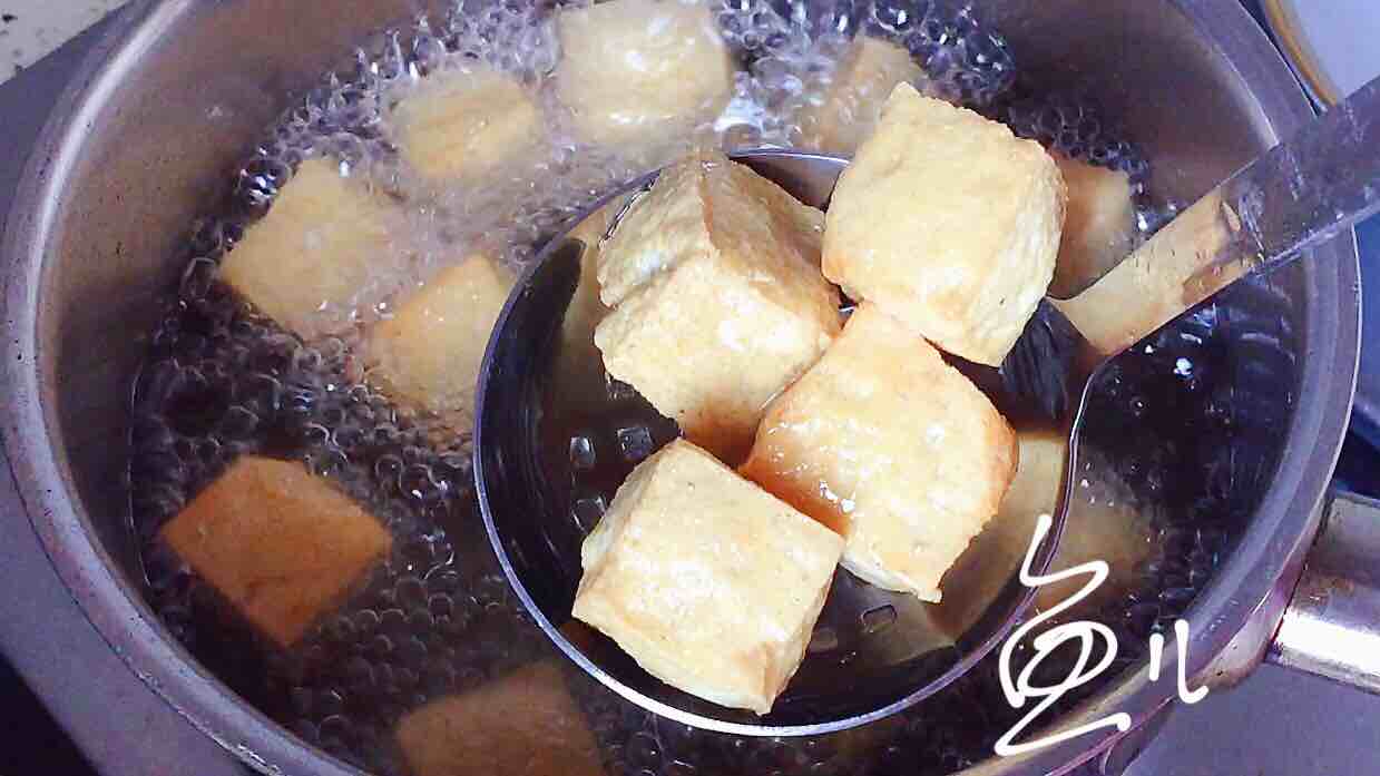 青椒炒豆腐的做法-咸鮮味炒菜譜