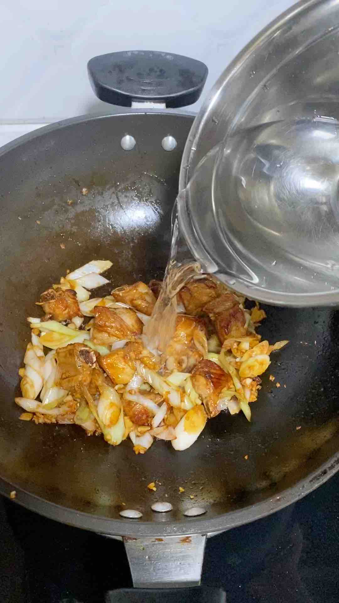 醬燜排骨，貼秋膘的做法-家常味煮菜譜