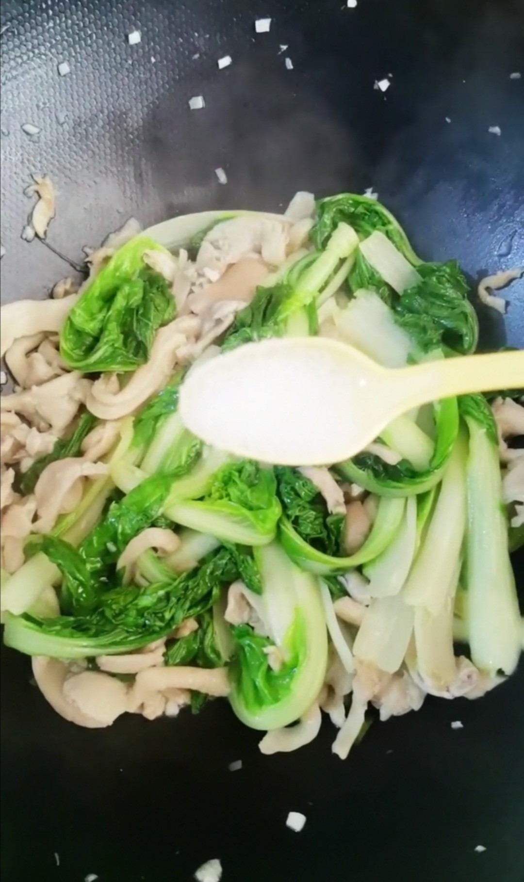 平菇炒小白菜的做法-咸鮮味炒菜譜