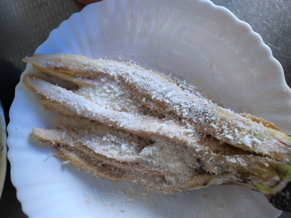 炸茄子的做法-家常味炸菜譜