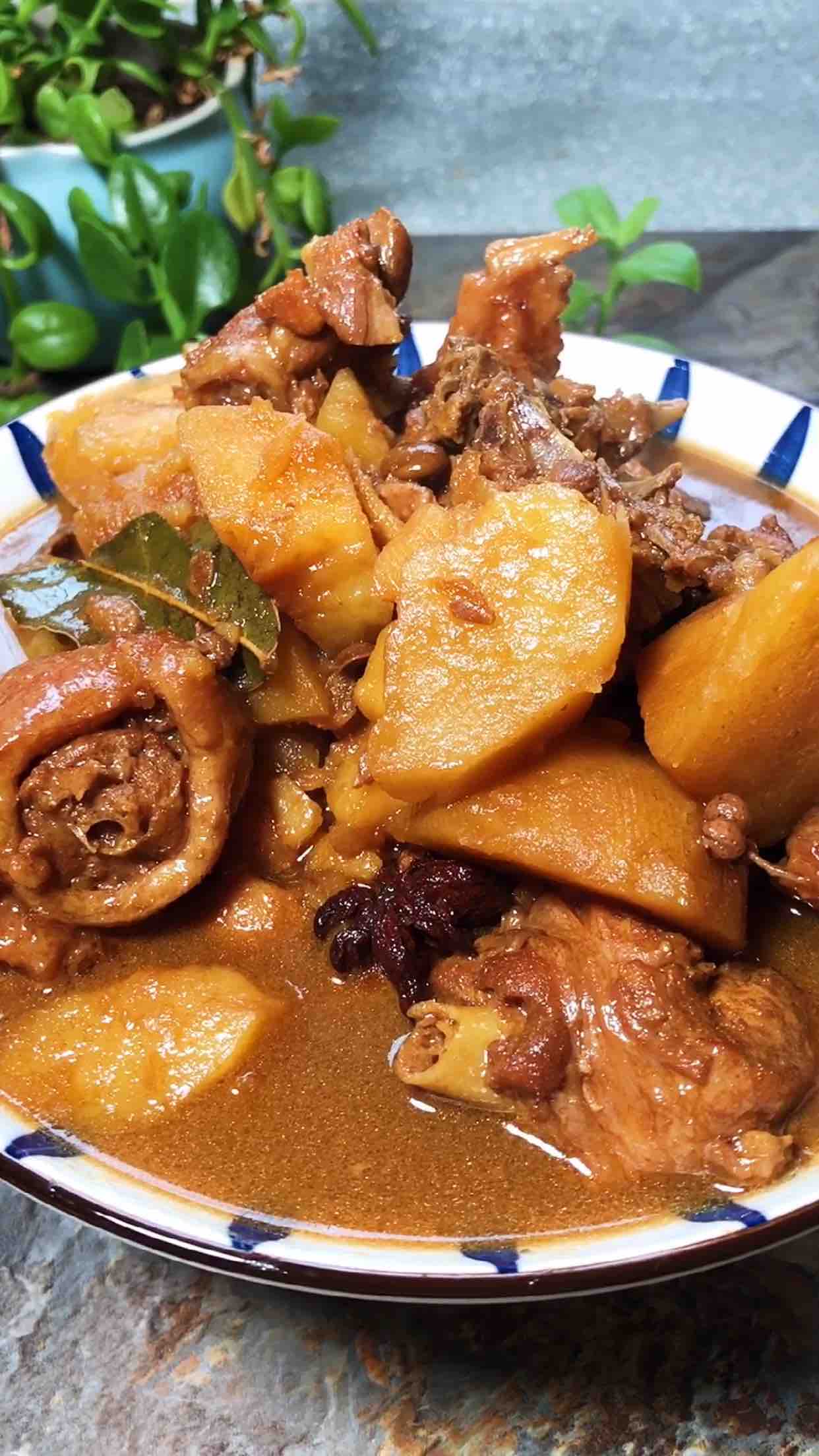 電飯煲燉雞的做法-咸鮮味燉菜譜