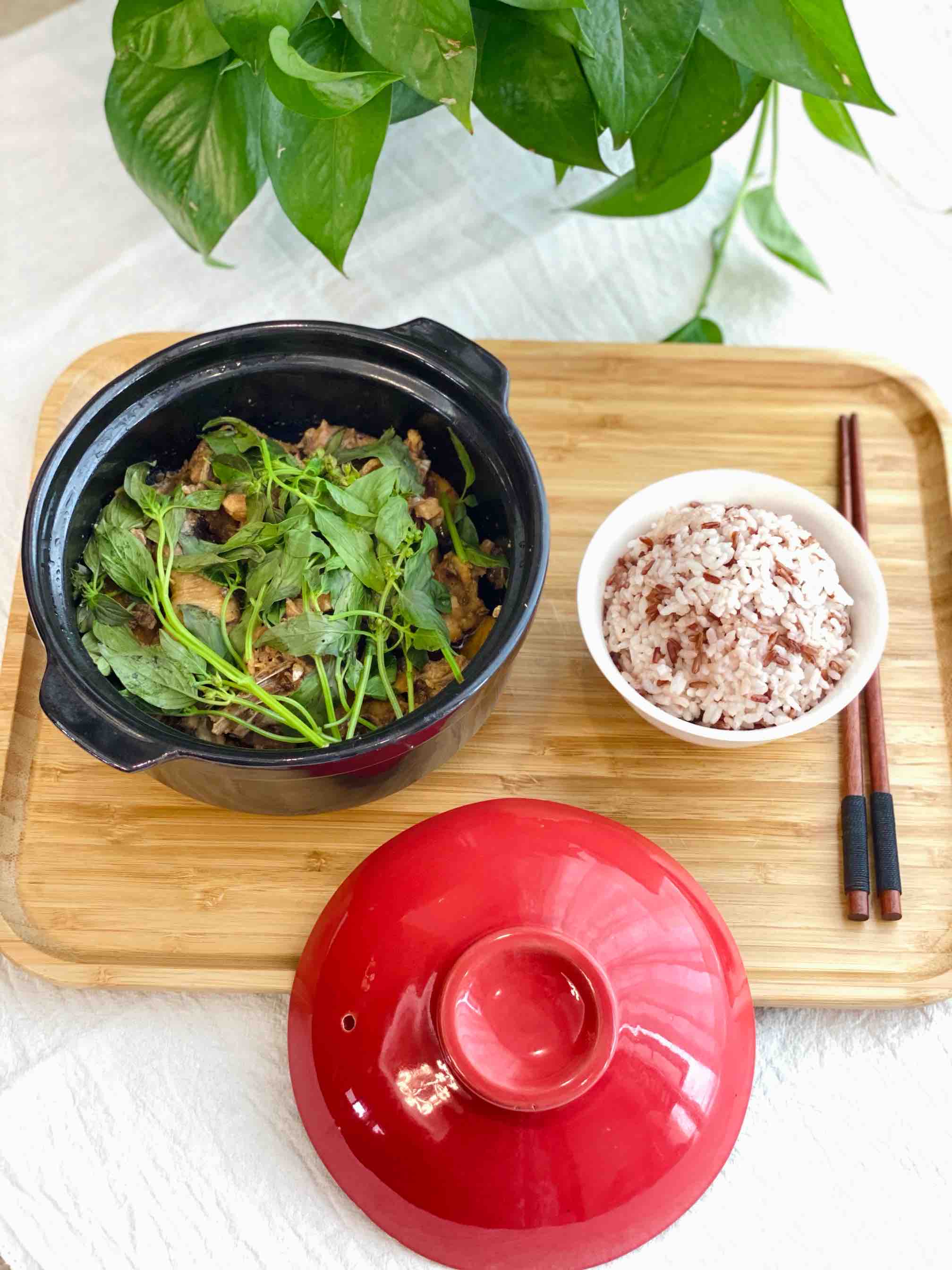 沙姜雞肉煲的做法-醬香味燒菜譜