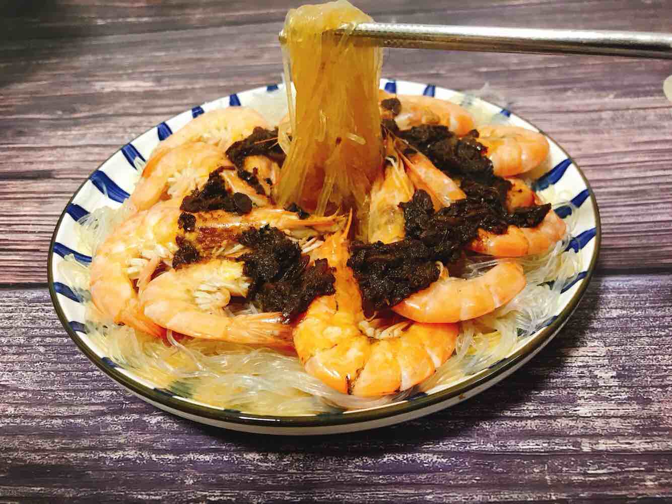 快手又下飯的粉絲蒸大蝦～的做法-咸鮮味蒸菜譜